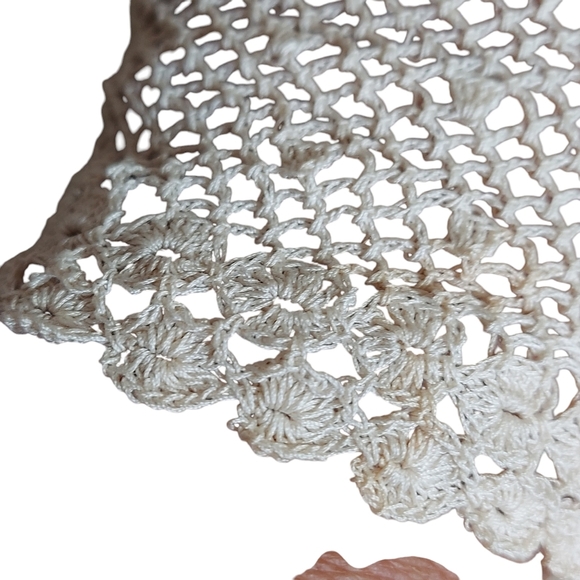 Vintage Ivory Cream Victorian Crochet Lacey Mesh Wrist Length Feminine Gloves - Picture 3 of 16